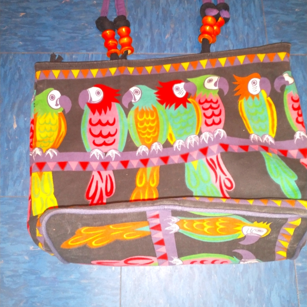SUN AND SAND LARGE PARROT TOTE